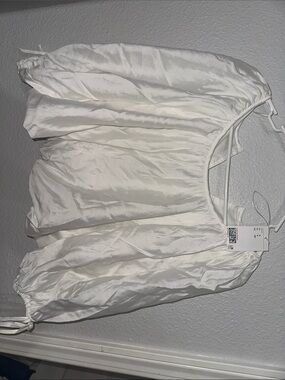 White Puff Sleeve Cropped Blouse